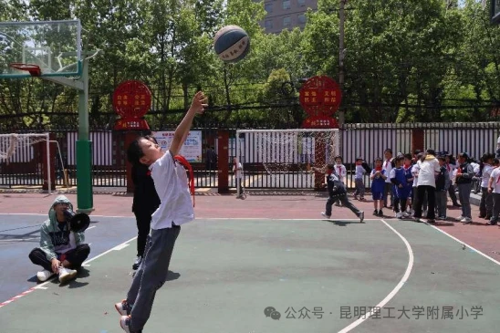刻苦训练篮球时如何避免受伤的建议_0